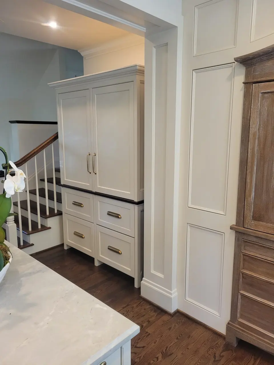 Traditional wood kitchen by Keeler Carpentry
